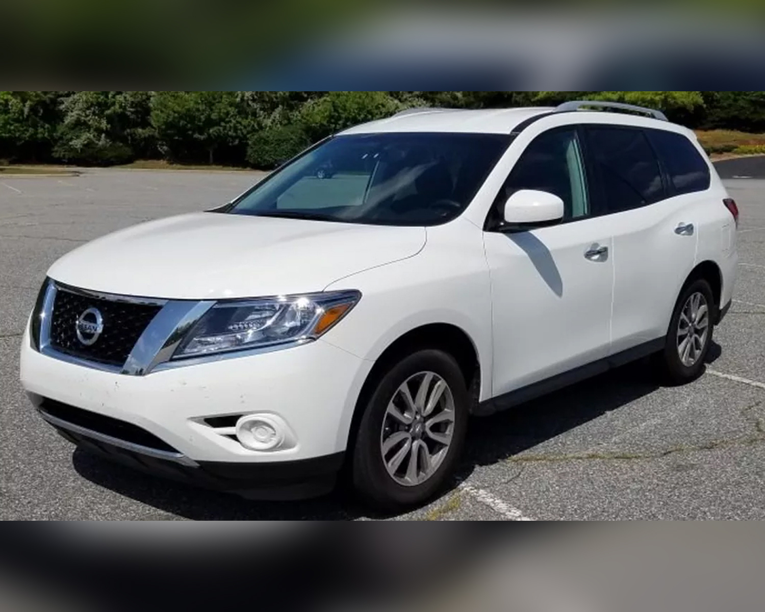 Nissan Pathfinder with driver and Fuel